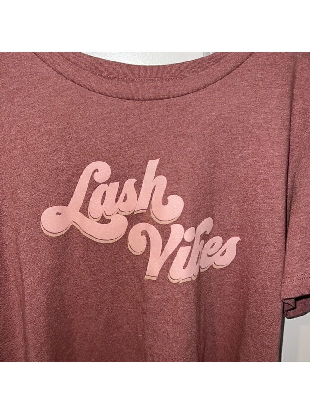 LASH VIBES TEE 😍 - Picture 2 of 5